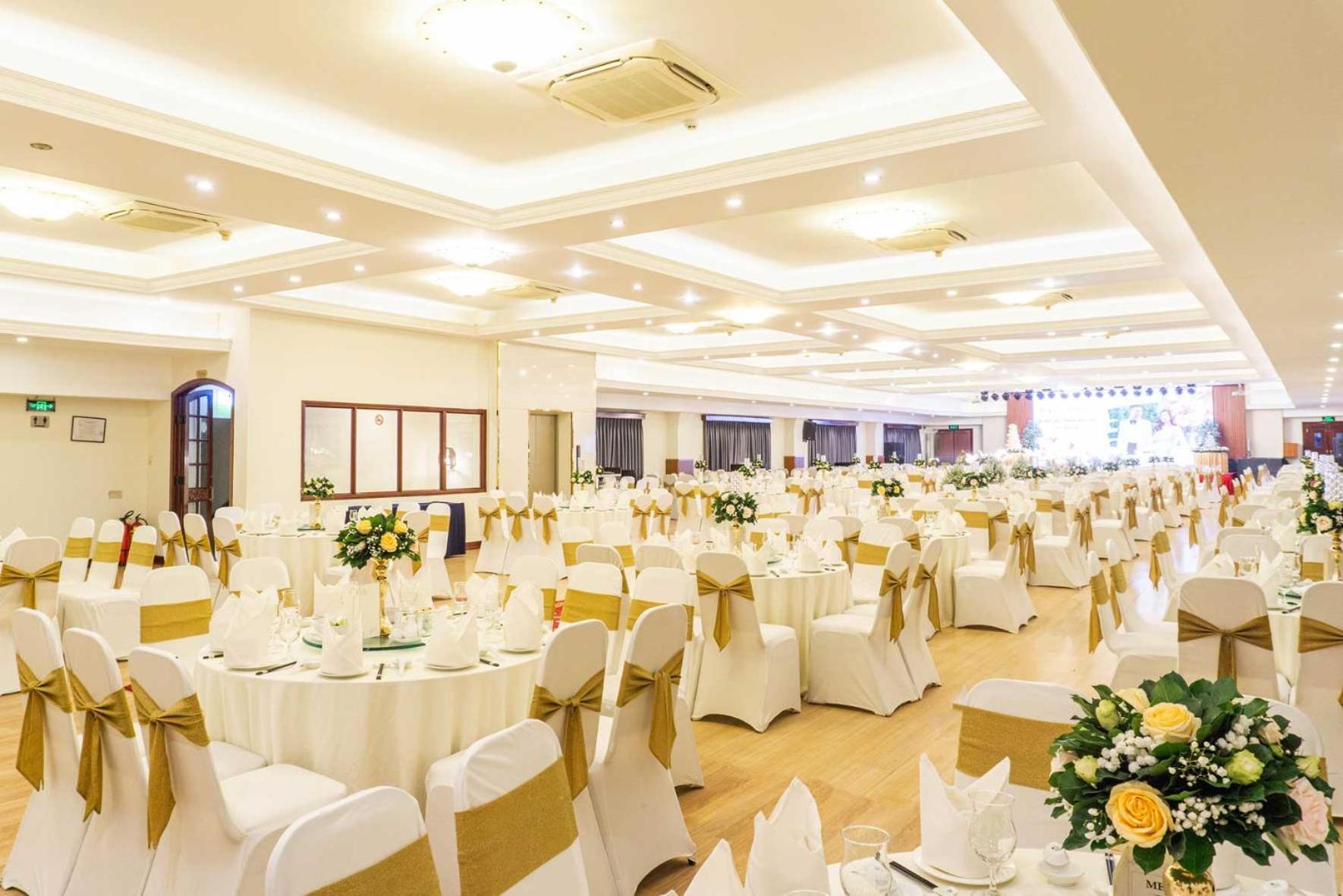Royal Hotel Saigon Хошимін Екстер'єр фото